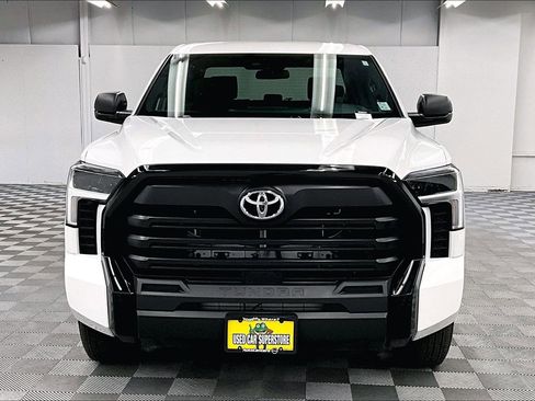 Used 2025 Toyota Tundra SR w/ SR Tow Package AWD/4WD image 4