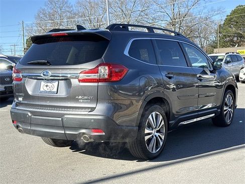 Used 2022 Subaru Ascent Limited image 3