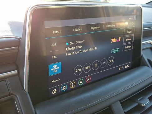 Used 2021 Chevrolet Tahoe LT w/ LT Signature Package image 19