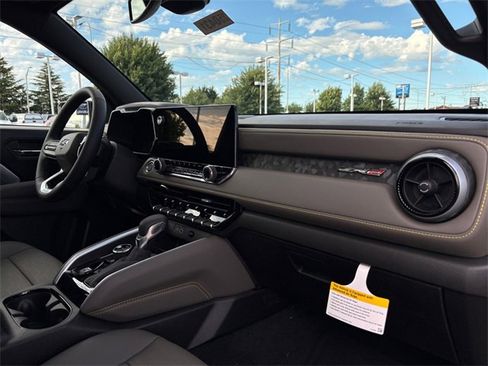 New 2025 Chevrolet Colorado ZR2 w/ Off-Road Front Bumper Package image 34