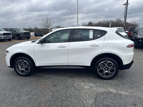 Used 2025 Alfa Romeo Tonale image 8