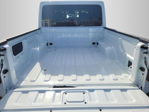 New 2026 Jeep Gladiator Mojave image 7