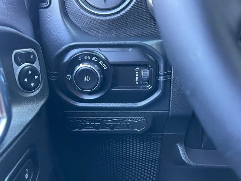 New 2026 Jeep Wrangler Unlimited Rubicon AWD/4WD image 39