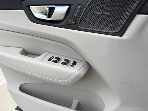 New 2026 Volvo XC60 B5 Ultra w/ Protection Package Premier image 16