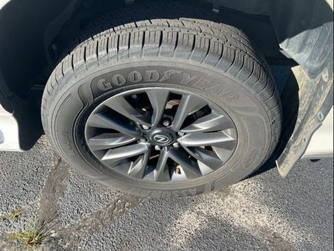 Used 2019 Lexus GX 460 Premium AWD/4WD image 15