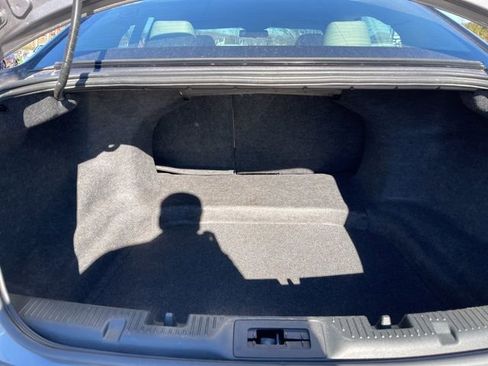 Used 2014 Ford Taurus SE image 9