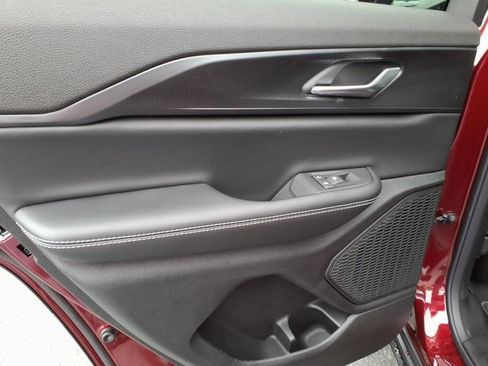 New 2025 Jeep Grand Cherokee Altitude image 11