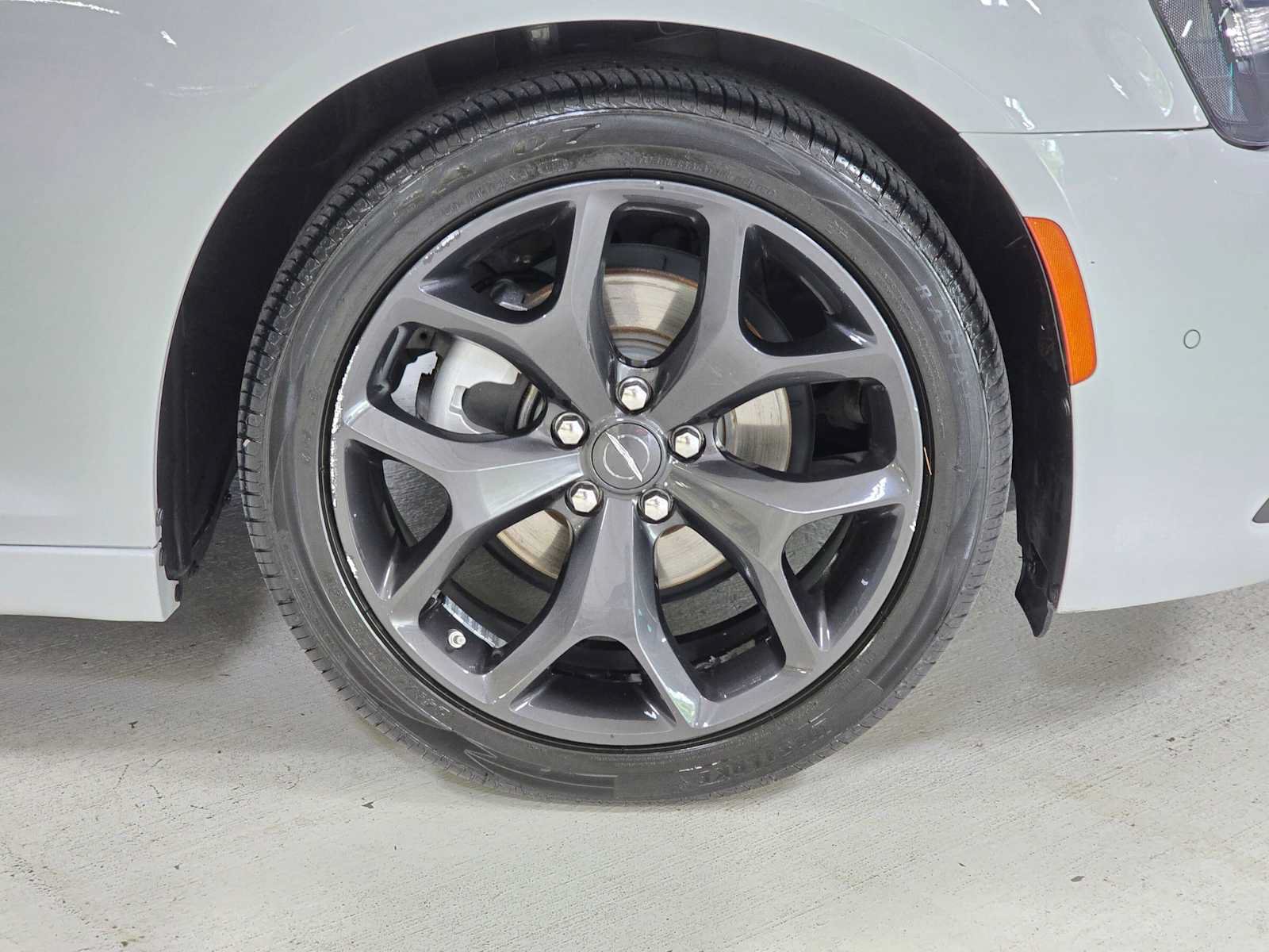 Used 2023 Chrysler 300 S RWD image 9