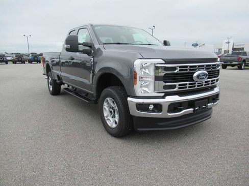 New 2026 Ford F350 XLT image 3