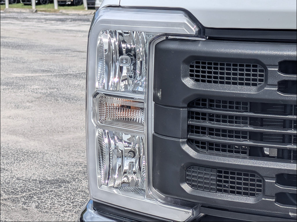 Used 2025 Ford F350 XL w/ XL Driver Assist Package AWD/4WD image 12