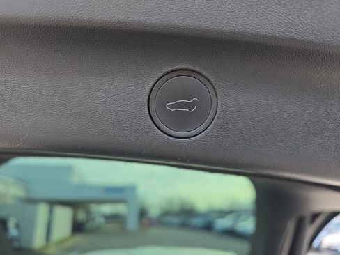 Used 2023 Tesla Model Y Long Range image 14