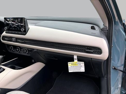 Used 2023 Honda HR-V LX image 18