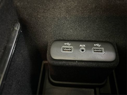 Used 2018 Dodge Charger R/T RWD image 34