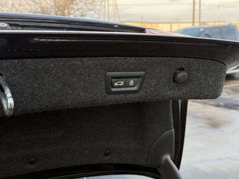 Used 2019 BMW 530e w/ Convenience Package image 48