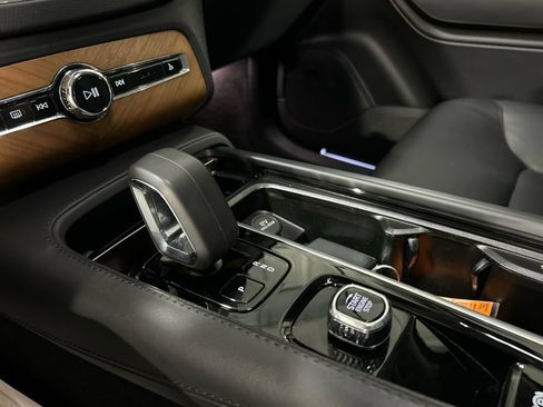 Certified 2023 Volvo XC90 B6 Plus w/ Protection Package Premier AWD/4WD image 19