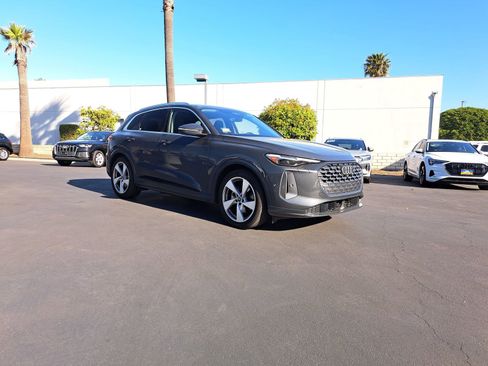 Used 2025 Audi Q5 Prestige image 2