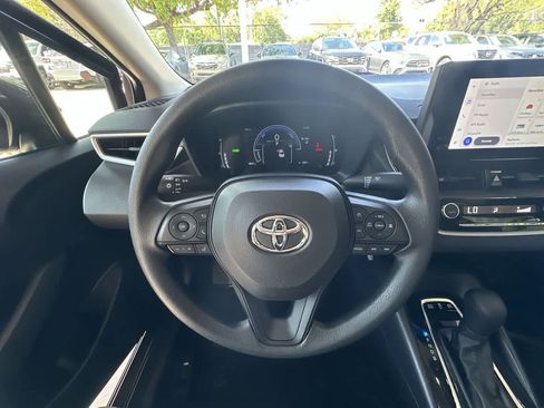 Used 2026 Toyota Corolla LE FWD image 15