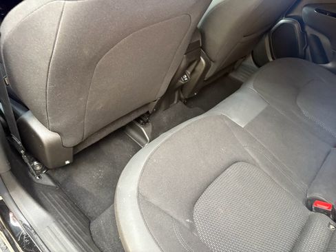 Used 2021 Jeep Renegade Latitude AWD/4WD image 17