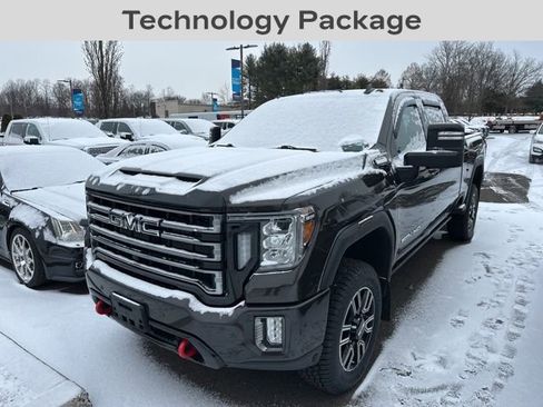Used 2021 GMC Sierra 2500 AT4 w/ AT4 Premium Plus Package image 3