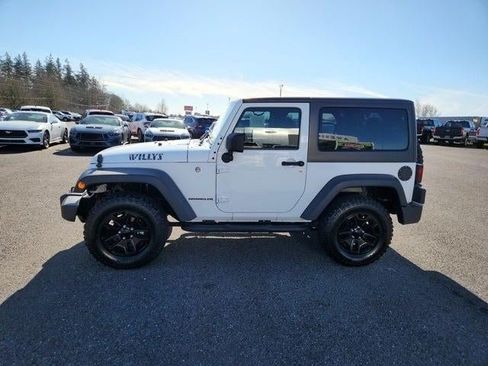 Used 2017 Jeep Wrangler Sport AWD/4WD image 12