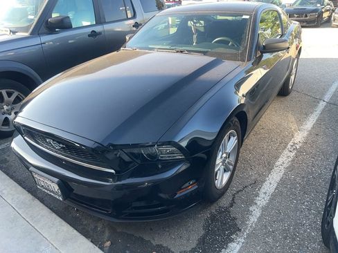 Used 2014 Ford Mustang Coupe w/ Equipment Group 102A RWD image 2