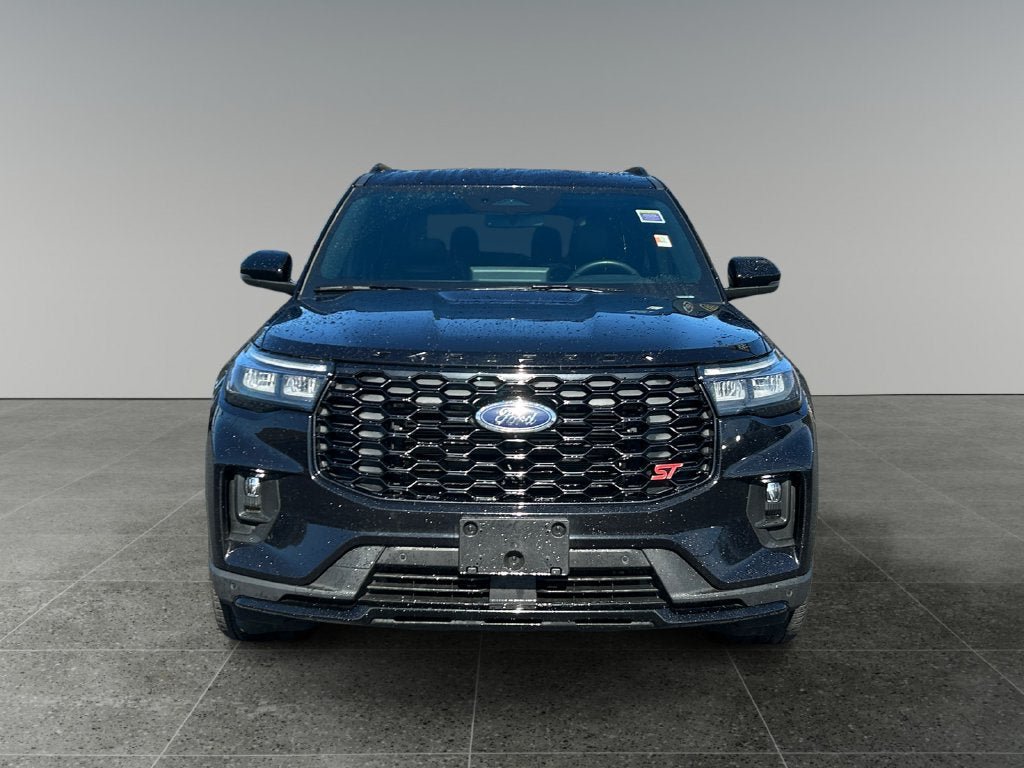 Used 2025 Ford Explorer ST AWD/4WD image 2