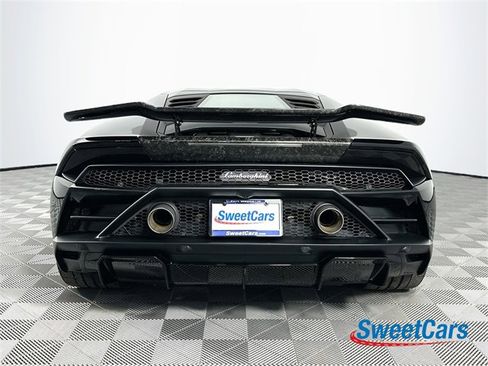 Used 2021 Lamborghini Huracan EVO image 6