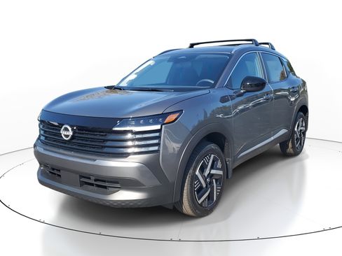 New 2026 Nissan Kicks SV w/ Cold Weather Package FWD image 3