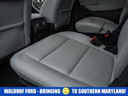 Certified 2025 Ford Explorer Platinum w/ Ultimate Package image 38