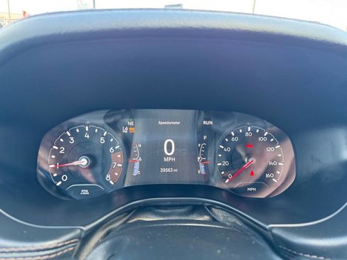 Used 2023 Jeep Compass Limited image 23