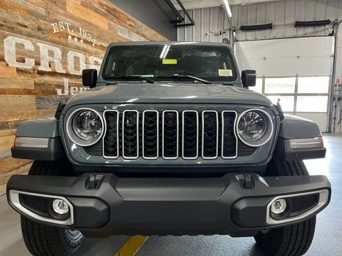 New 2026 Jeep Wrangler Unlimited Sahara AWD/4WD image 7