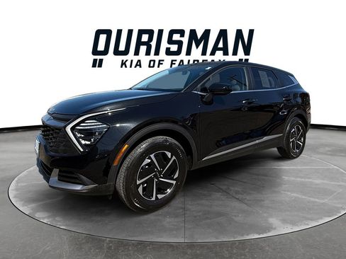 Certified 2025 Kia Sportage LX image 2