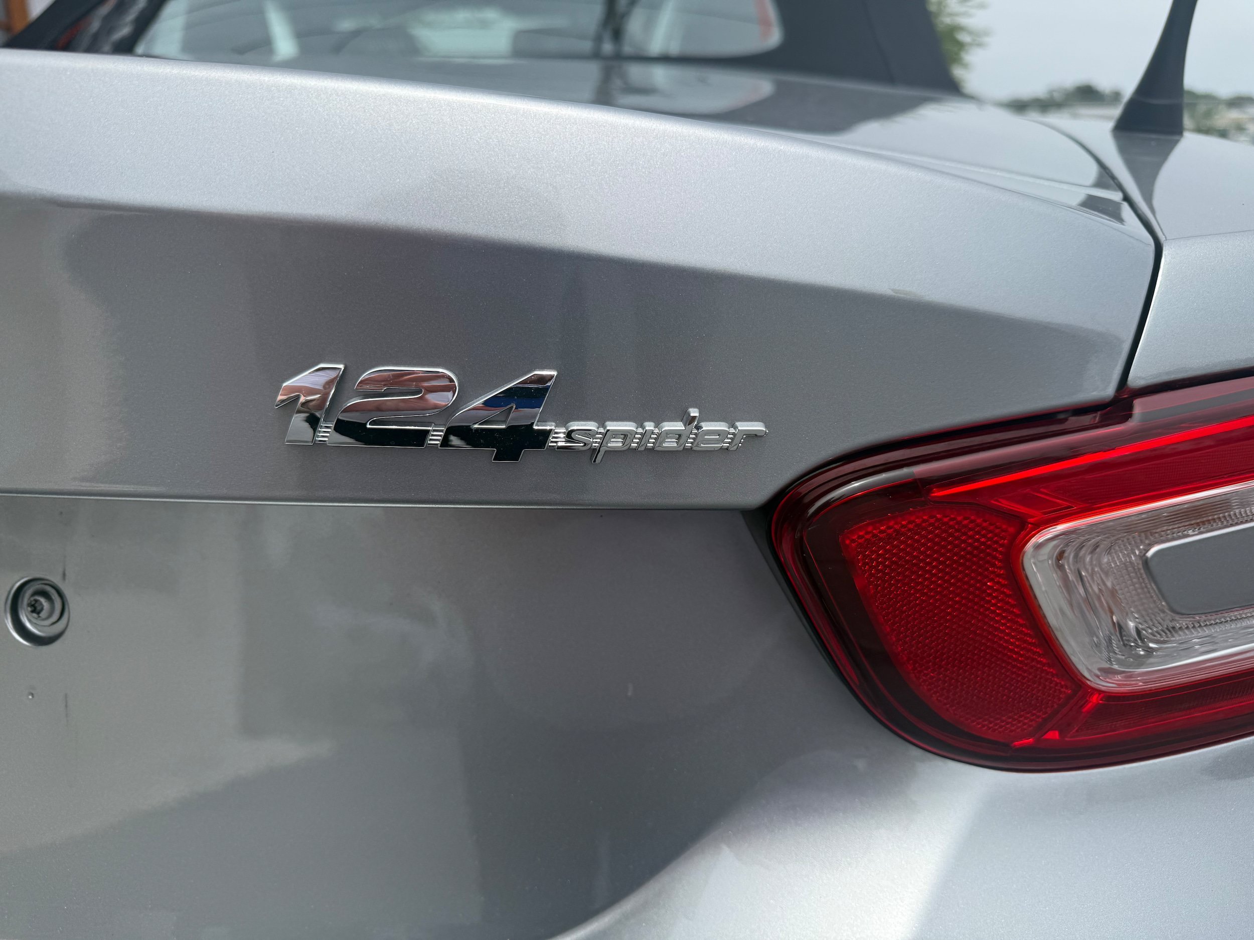 Used 2017 FIAT 124 Spider Lusso RWD image 16