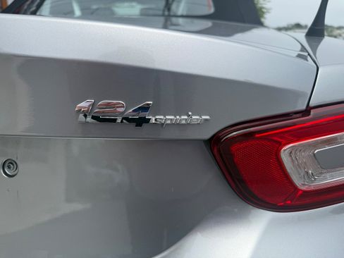 Used 2017 FIAT 124 Spider Lusso RWD image 16
