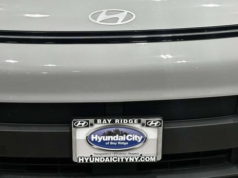 Used 2025 Hyundai Kona SEL AWD/4WD image 12