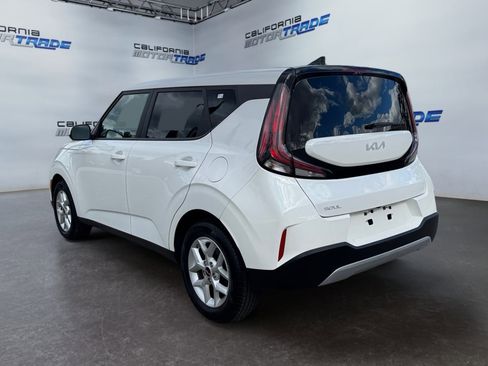 Used 2024 Kia Soul LX w/ Option Group 015 image 7