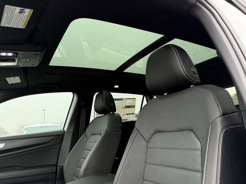 New 2026 Volkswagen Atlas Cross Sport SEL AWD/4WD image 18