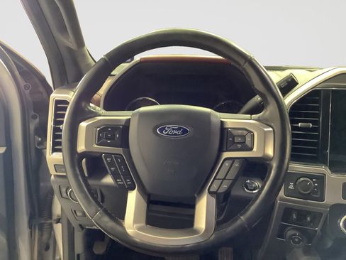 Used 2022 Ford F350 Platinum w/ FX4 Off-Road Package AWD/4WD image 13