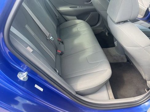 Used 2024 Hyundai Elantra SEL FWD image 15
