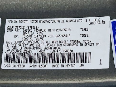 Used 2025 Toyota Tacoma Limited AWD/4WD image 29