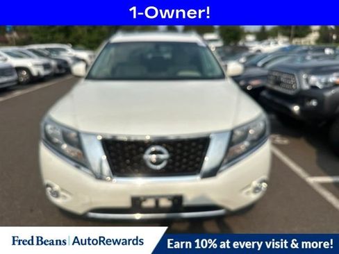 Used 2016 Nissan Pathfinder Platinum w/ Family Entertainment Package AWD/4WD image 2