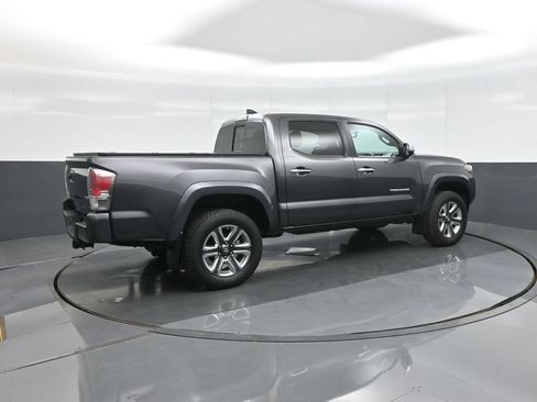 Certified 2017 Toyota Tacoma Limited AWD/4WD image 7