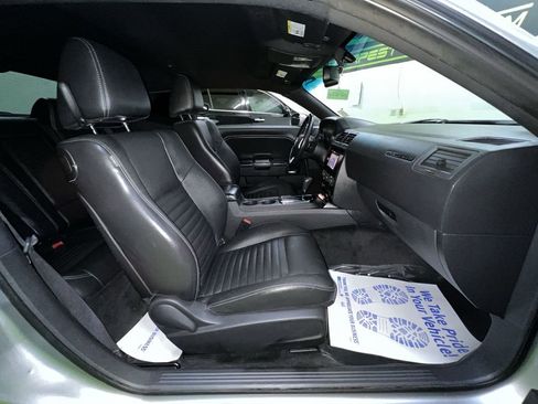 Used 2011 Dodge Challenger RWD image 27