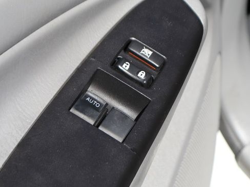 Used 2015 Toyota Tacoma 2WD Access Cab image 15
