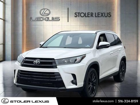 Used 2019 Toyota Highlander SE image 3