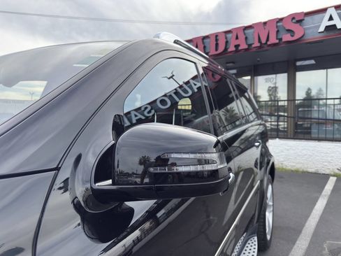 Used 2012 Mercedes-Benz GL 550 4MATIC image 9