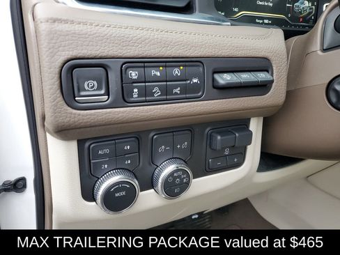 Used 2023 GMC Yukon Denali w/ Advanced Technology Package image 10