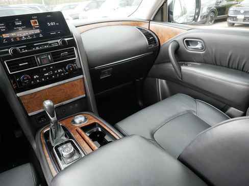 Certified 2024 Nissan Armada SL w/ Captain's Chairs Package AWD/4WD image 11