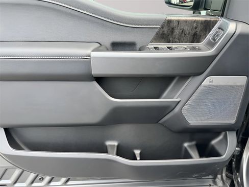 New 2025 Ford F250 Lariat w/ Lariat Ultimate Package image 31