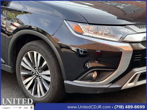 Used 2020 Mitsubishi Outlander SE image 11